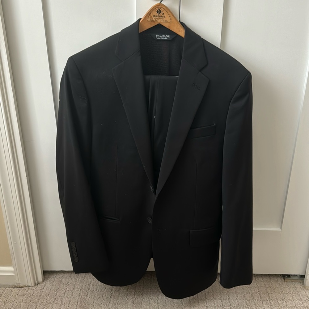 Men’s Jos. A. Bank black traveler suit